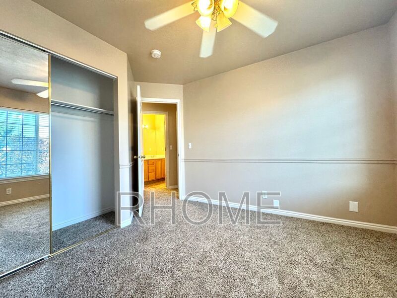 Amazing 4 Bed 2.5 Bath Townhome In Sandy property image