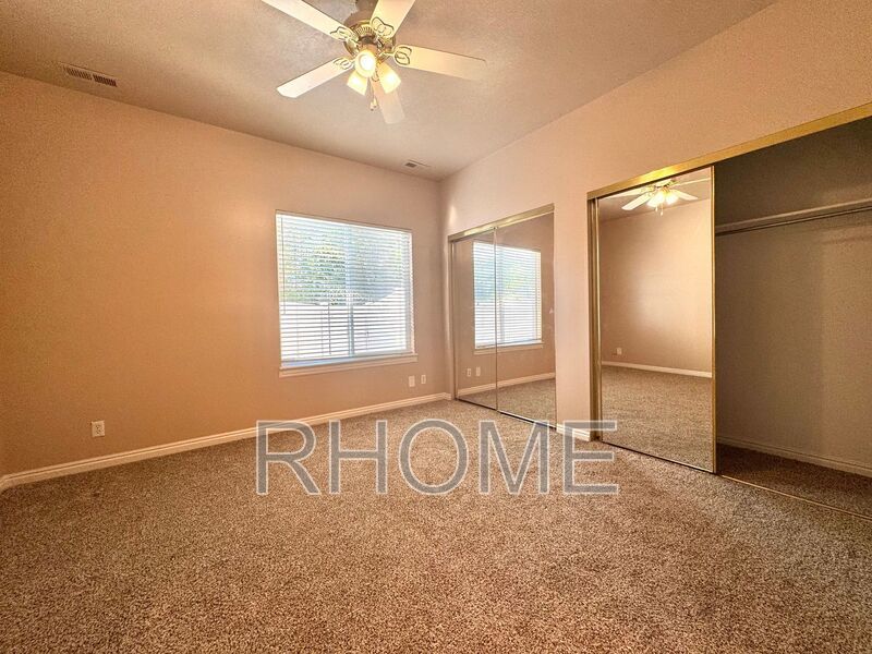 Amazing 4 Bed 2.5 Bath Townhome In Sandy property image