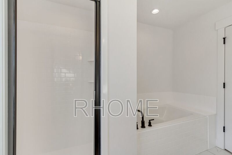 3 Bedroom ~ End Unit Townhome! property image