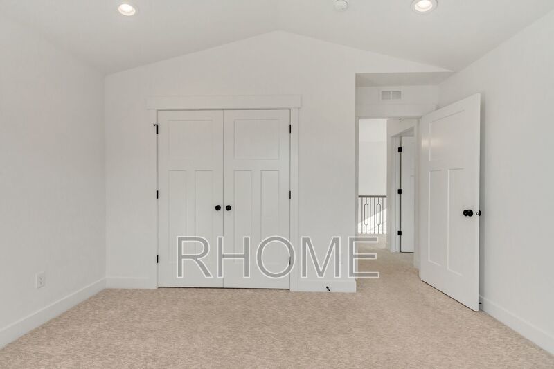 3 Bedroom ~ End Unit Townhome! property image