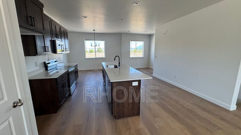 Brand new 3 Bedroom 3 Bath in Payson! property image