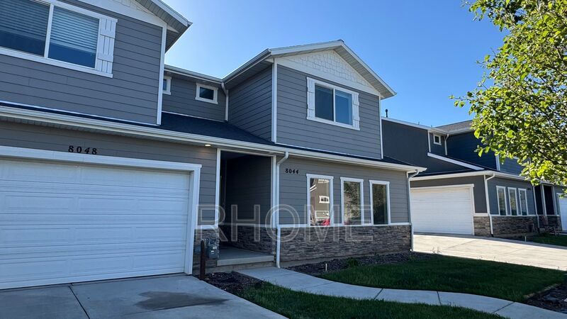 3 bedroom 2.5 bathroom in Eagle Mountain property image