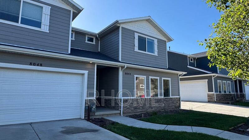 3 bedroom 2.5 bathroom in Eagle Mountain property image