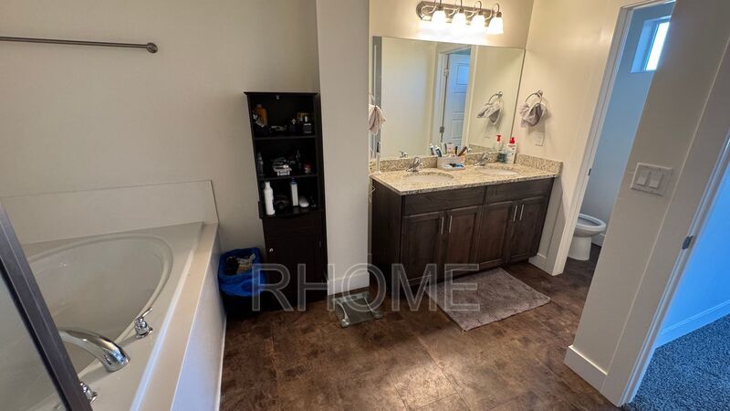 3 bedroom 2.5 bathroom in Eagle Mountain property image