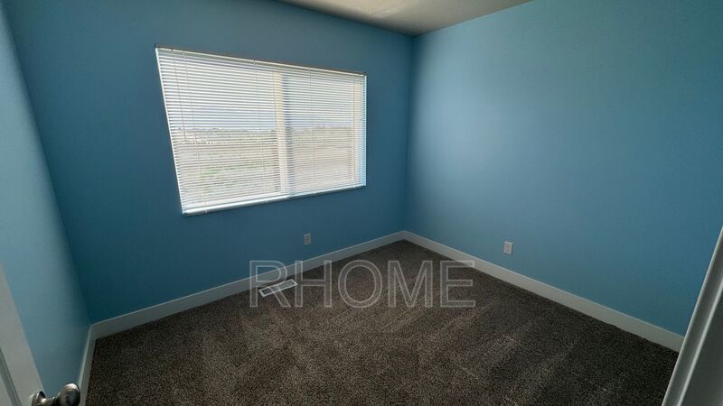 3 bedroom 2.5 bathroom in Eagle Mountain property image