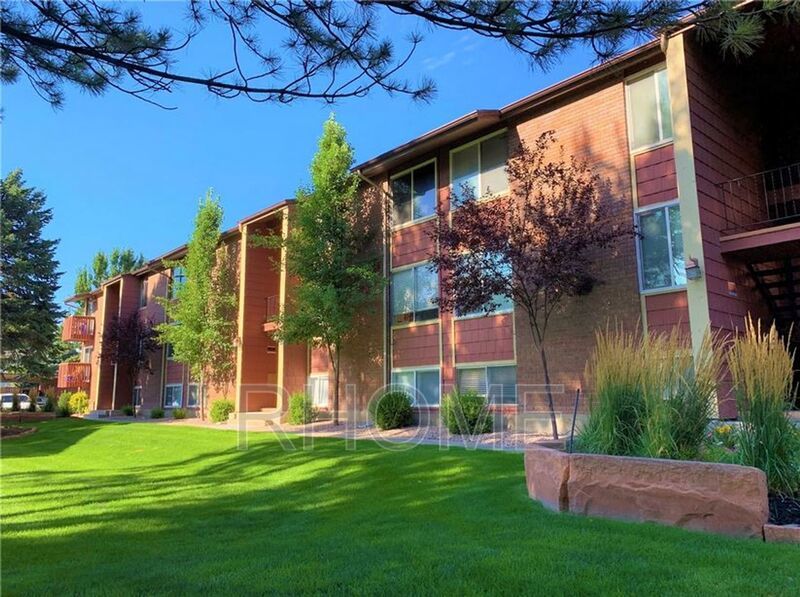 2 Bedroom Apartment ~ Great Location ~ Gated Community property image
