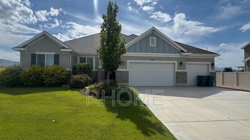 7 Bedroom 3 bath Home in Riverton property image