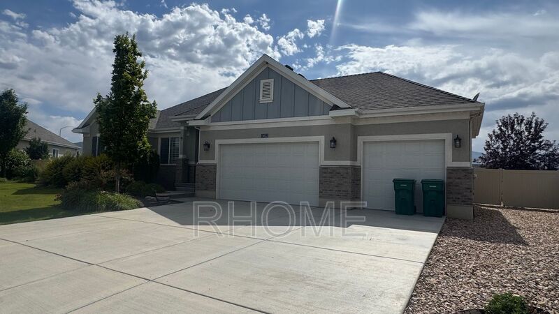 7 Bedroom 3 bath Home in Riverton property image