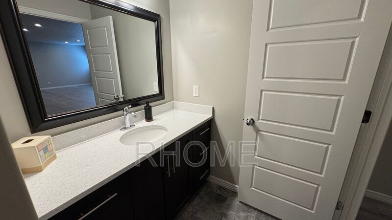 7 Bedroom 3 bath Home in Riverton property image