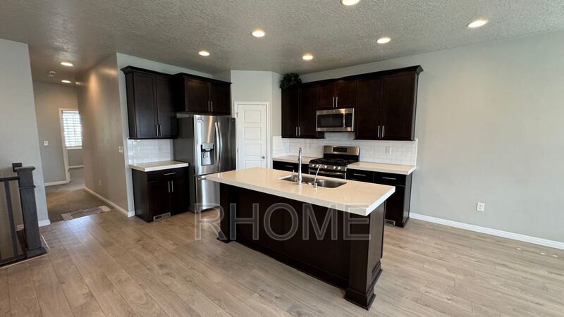 7 Bedroom 3 bath Home in Riverton property image