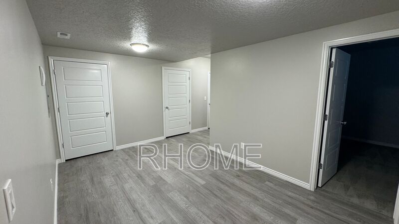 7 Bedroom 3 bath Home in Riverton property image