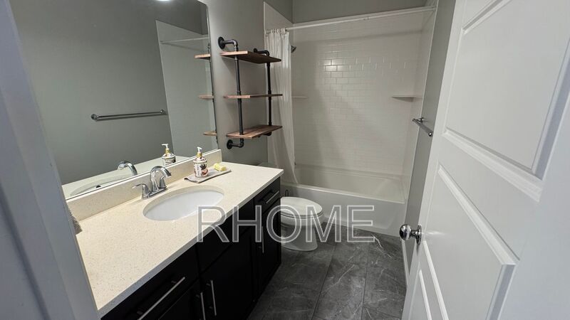7 Bedroom 3 bath Home in Riverton property image