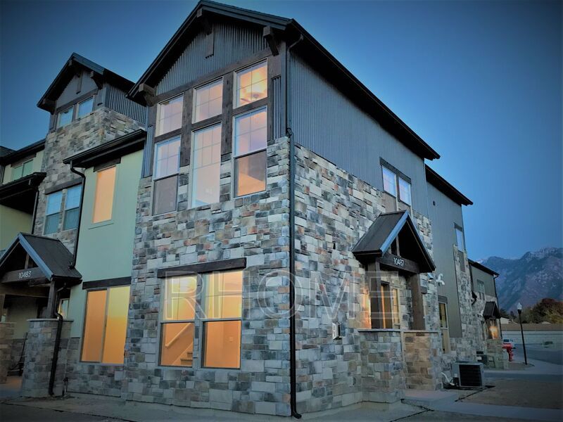 Luxury Vaulted-Master property image