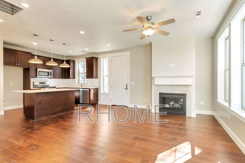 Luxury Vaulted-Master property image