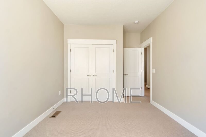 Luxury Vaulted-Master property image