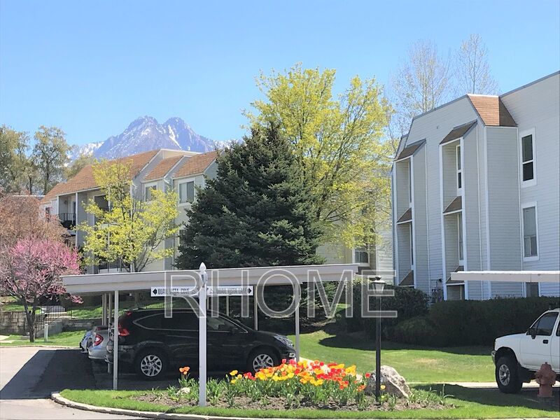 2 Bedroom Condo ~ Top-Floor ~ Milcreek property image