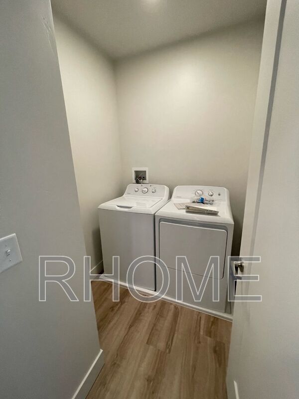 2 Bedroom 2 Bath apartment in downtown Lehi Main ST. property image