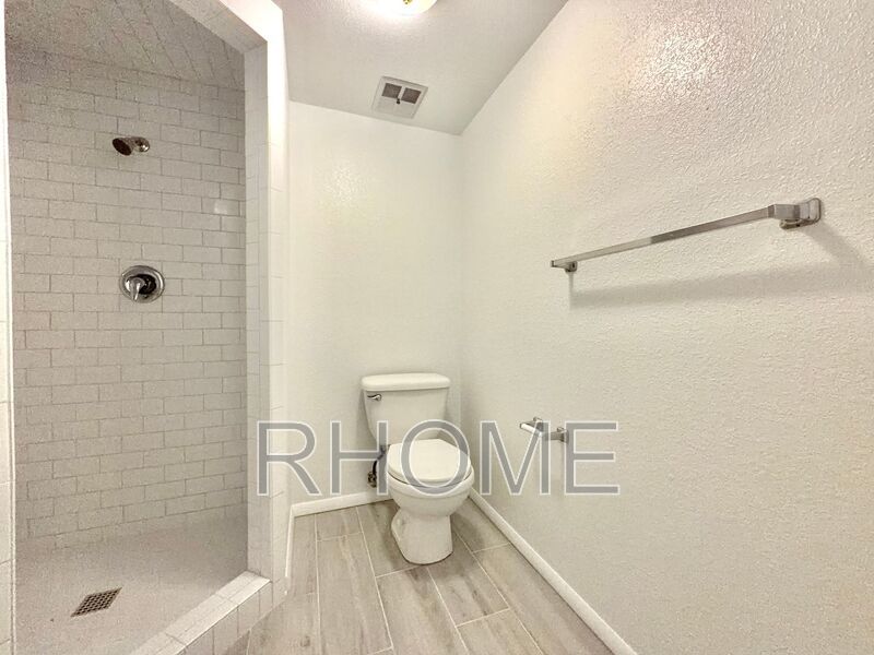2 Bedroom Condo ~ Top-Floor ~ Milcreek property image