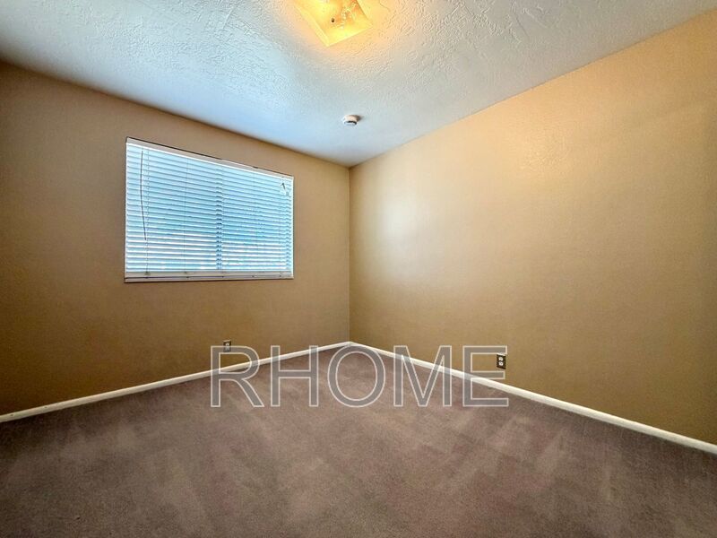 2 Bedroom Condo ~ Top-Floor ~ Milcreek property image