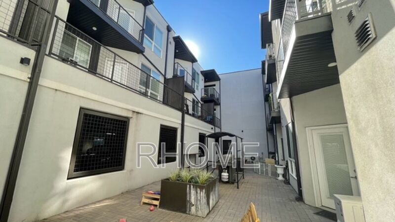 1 Bedroom 1 Bathroom Secure Apartment in the heart of Salt Lake City! property image