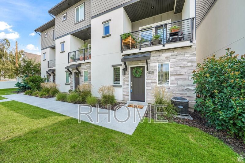 2 Bedroom Townhouse ~ Must see Day Millcreek! property image