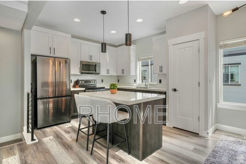 2 Bedroom Townhouse ~ Must see Day Millcreek! property image