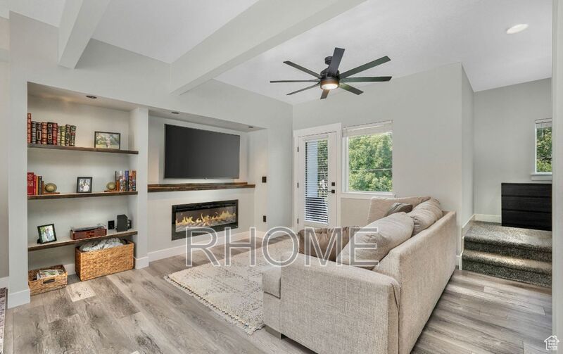 2 Bedroom Townhouse ~ Must see Day Millcreek! property image