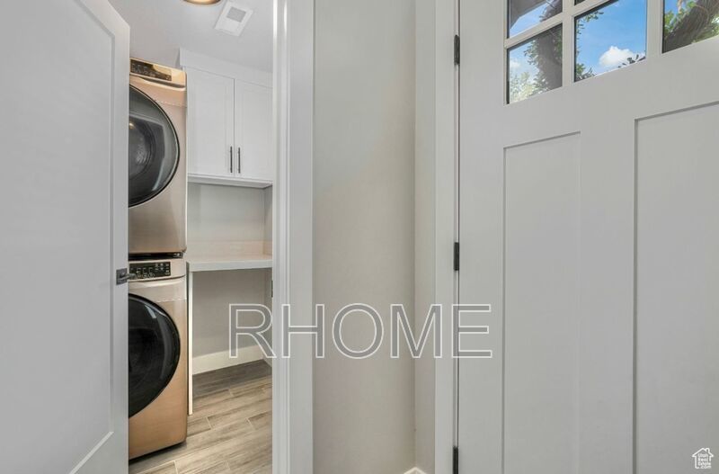 2 Bedroom Townhouse ~ Must see Day Millcreek! property image