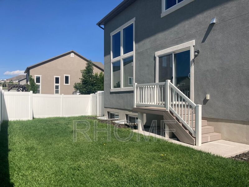 4 Bedroom House ~ Great Location in Lehi property image