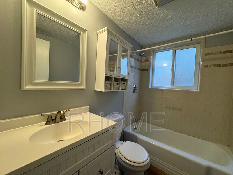 2 Bedroom 1 Bathroom Apt in SLC property image