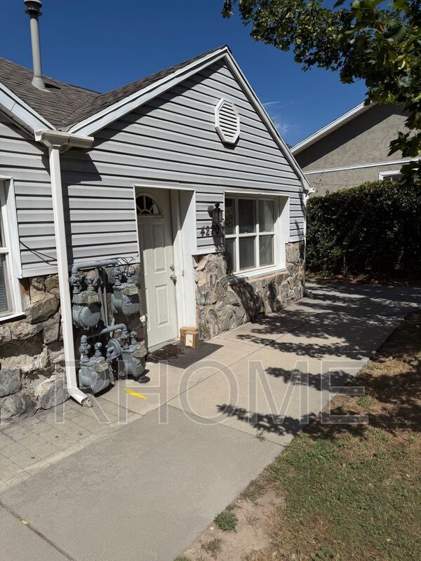 4270 S 2300 E property image