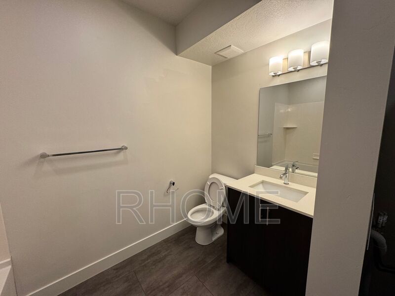Great 1 bed 1 bath condo in downtown SLC property image